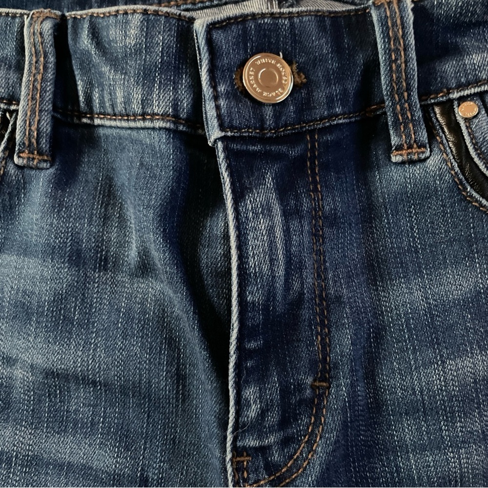 White House Black Market The Skinny jeans size 8P Medium Blue Zipped Ankles - Picture 3 of 13